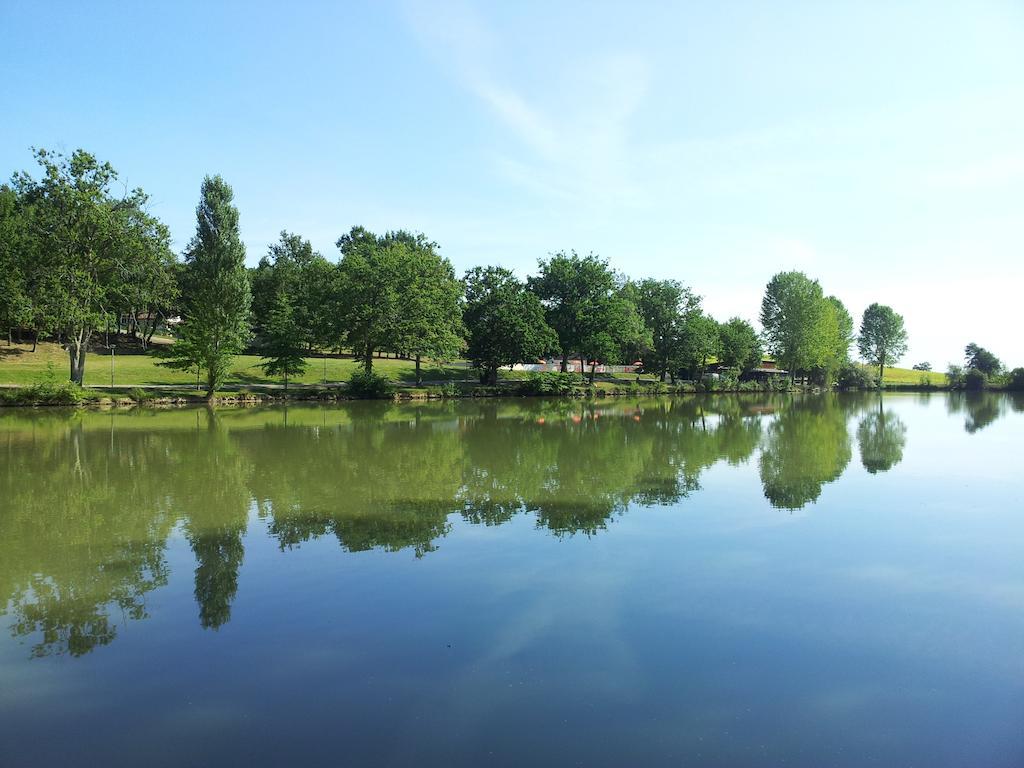 Lac De Cancon Dış mekan fotoğraf